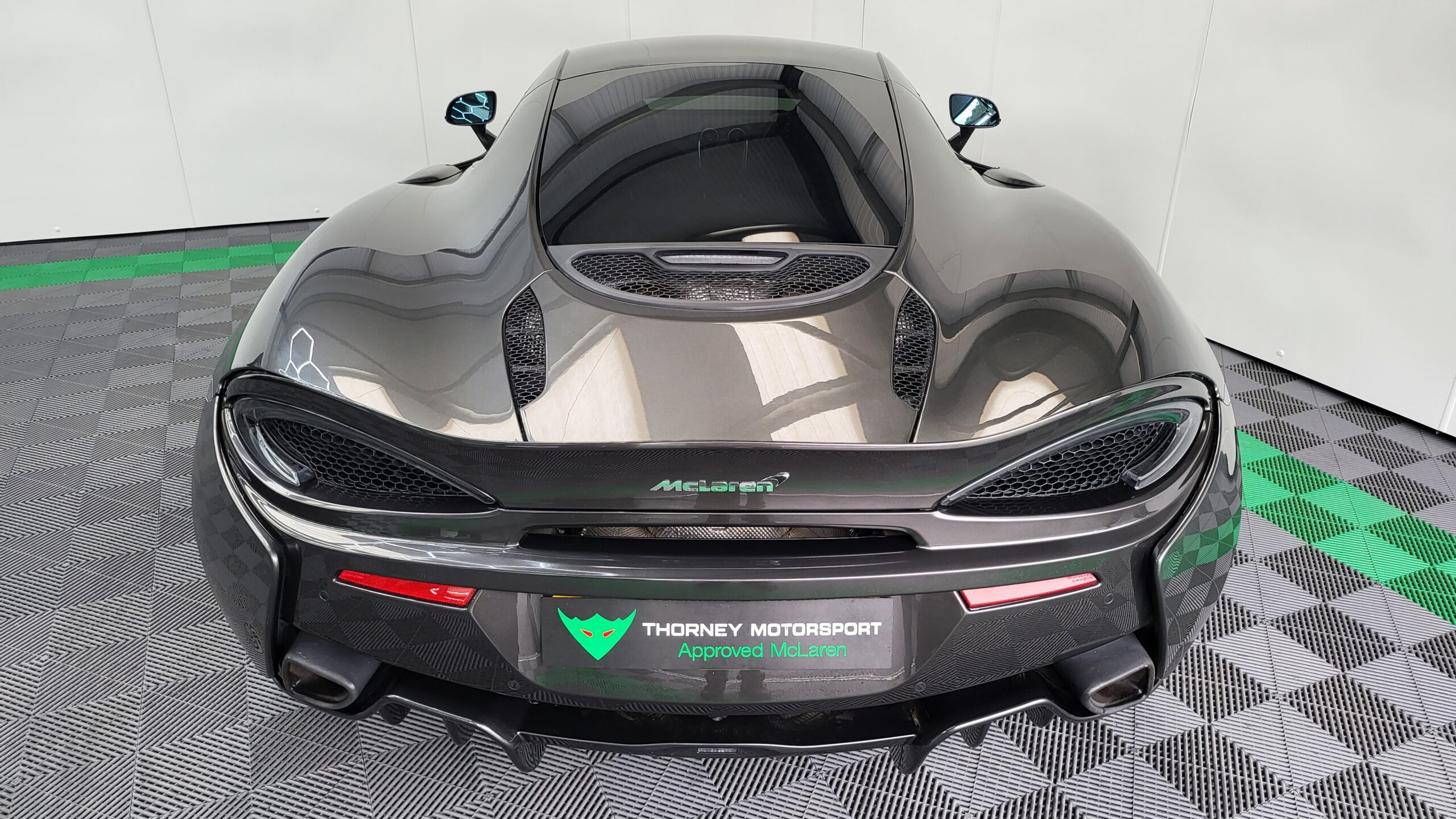 McLaren 570GT