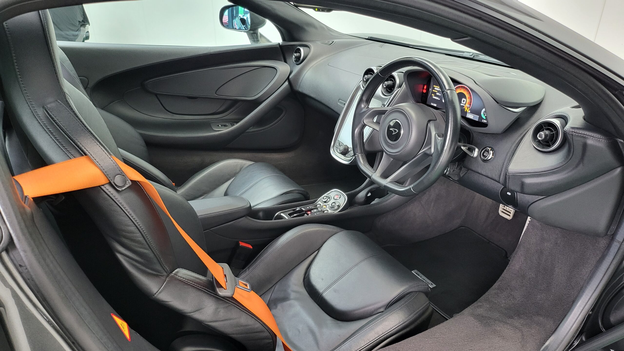 McLaren 570GT