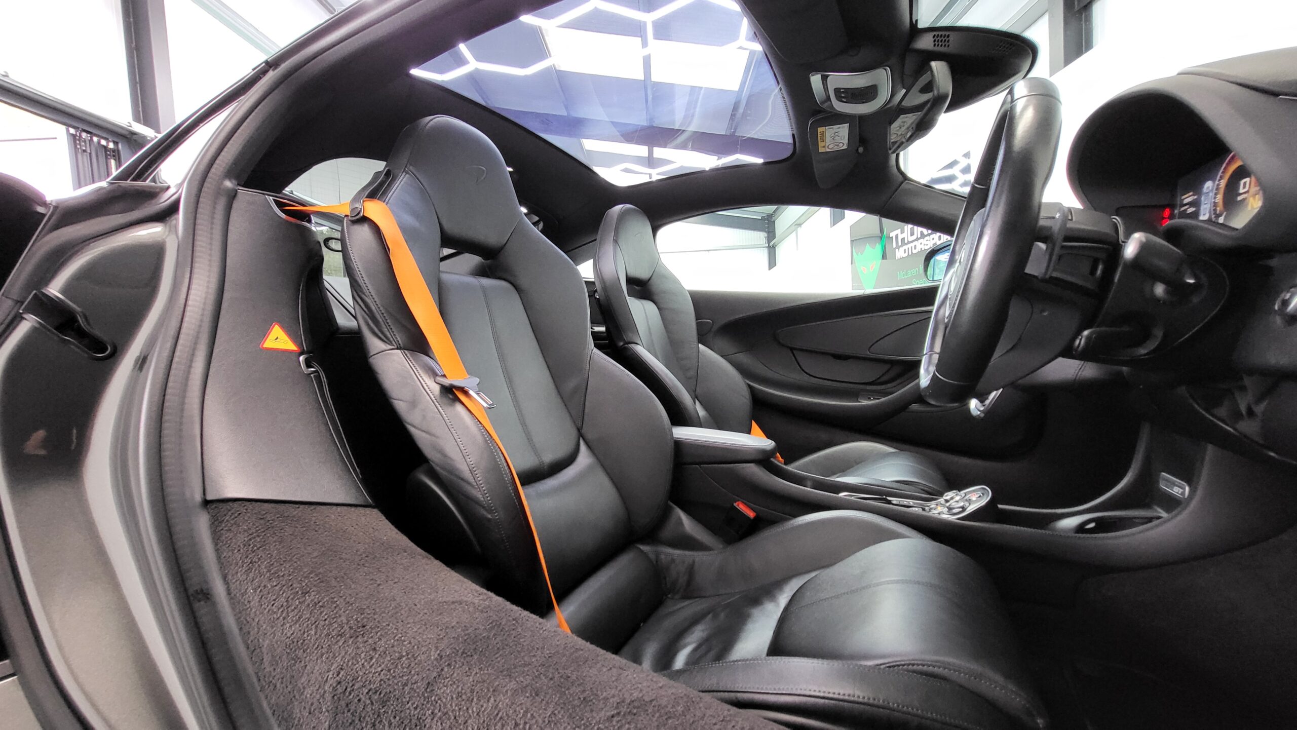 McLaren 570GT