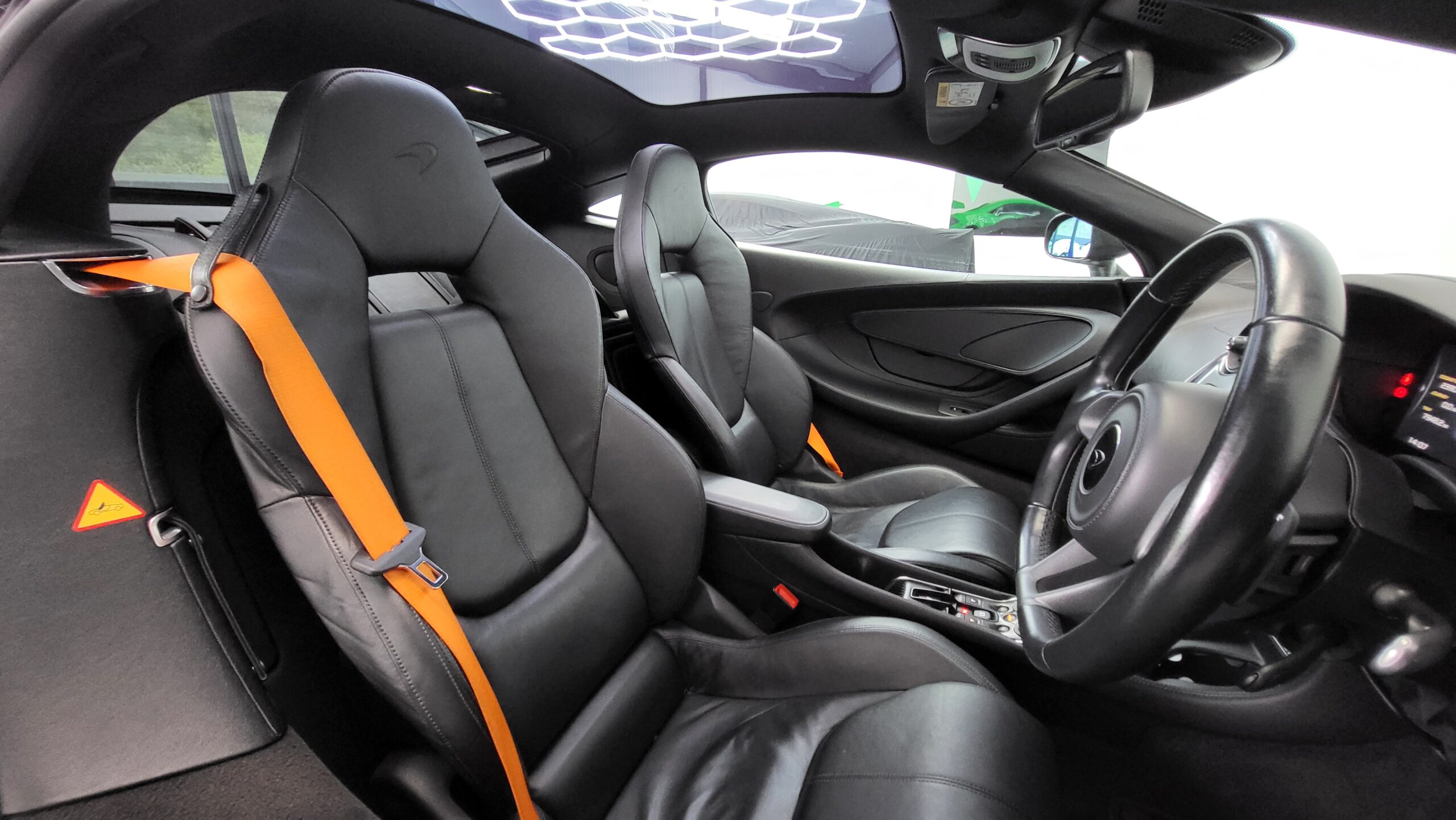 McLaren 570GT